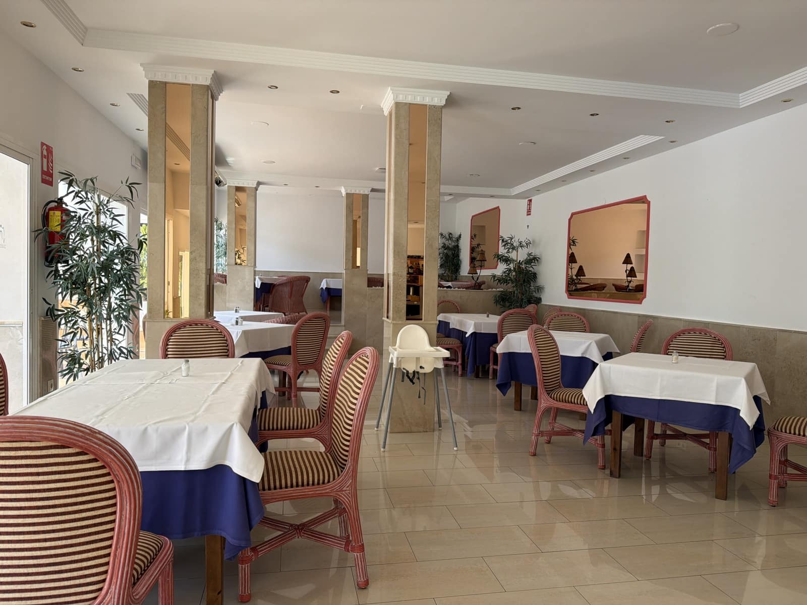2 bedroom Townhouse for sale in Marbella with pool - € 335,000 (Ref: 9681398)
