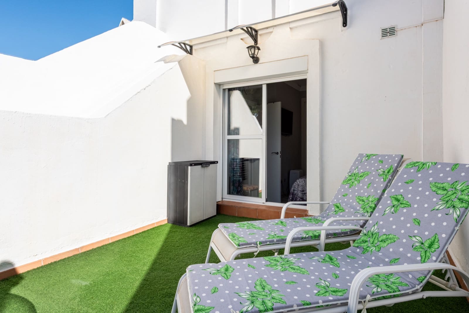 2 soveværelse Byhus til salg i Marbella med swimmingpool - € 327.000 (Ref: 9681398)