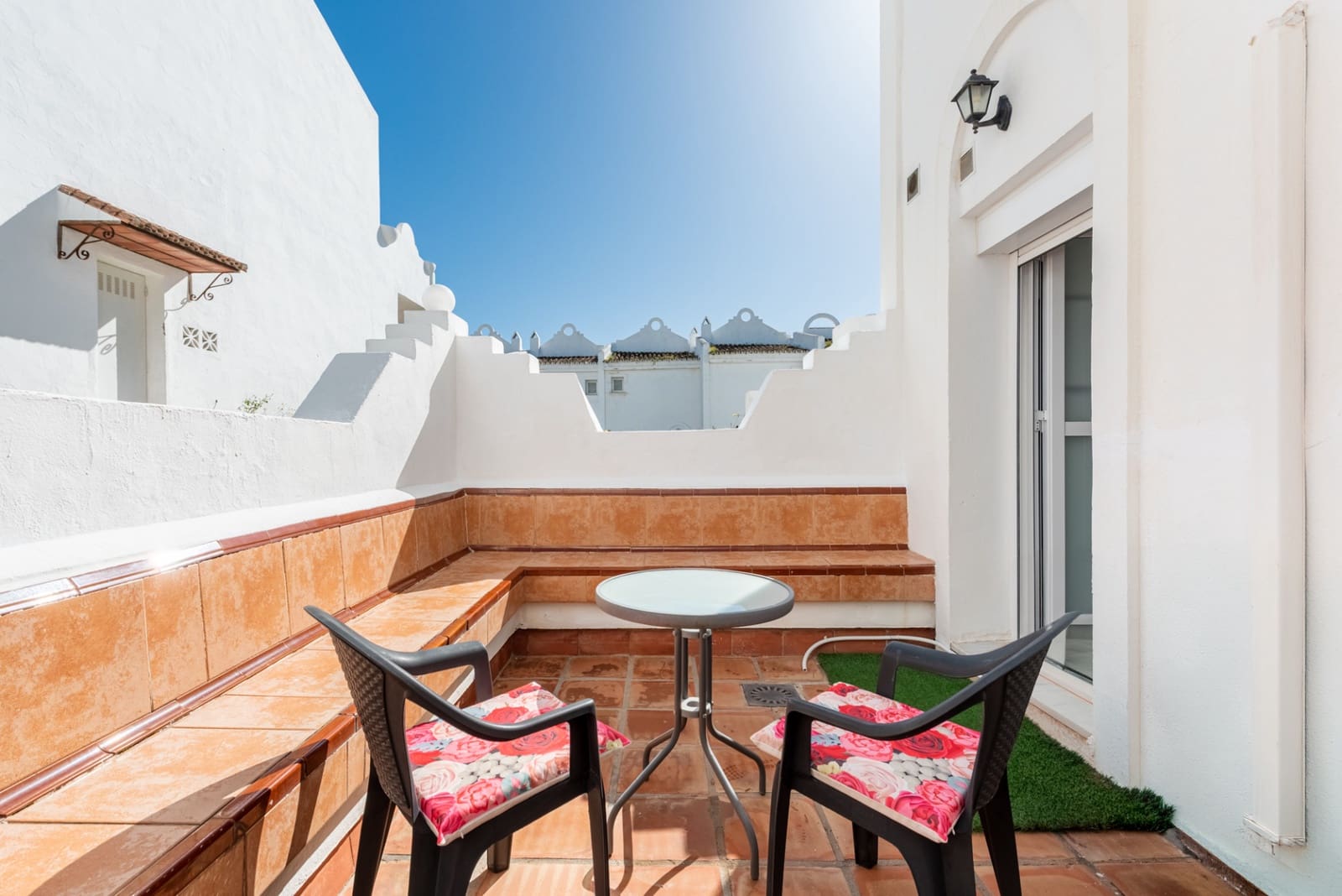 2 soveværelse Byhus til salg i Marbella med swimmingpool - € 327.000 (Ref: 9681398)