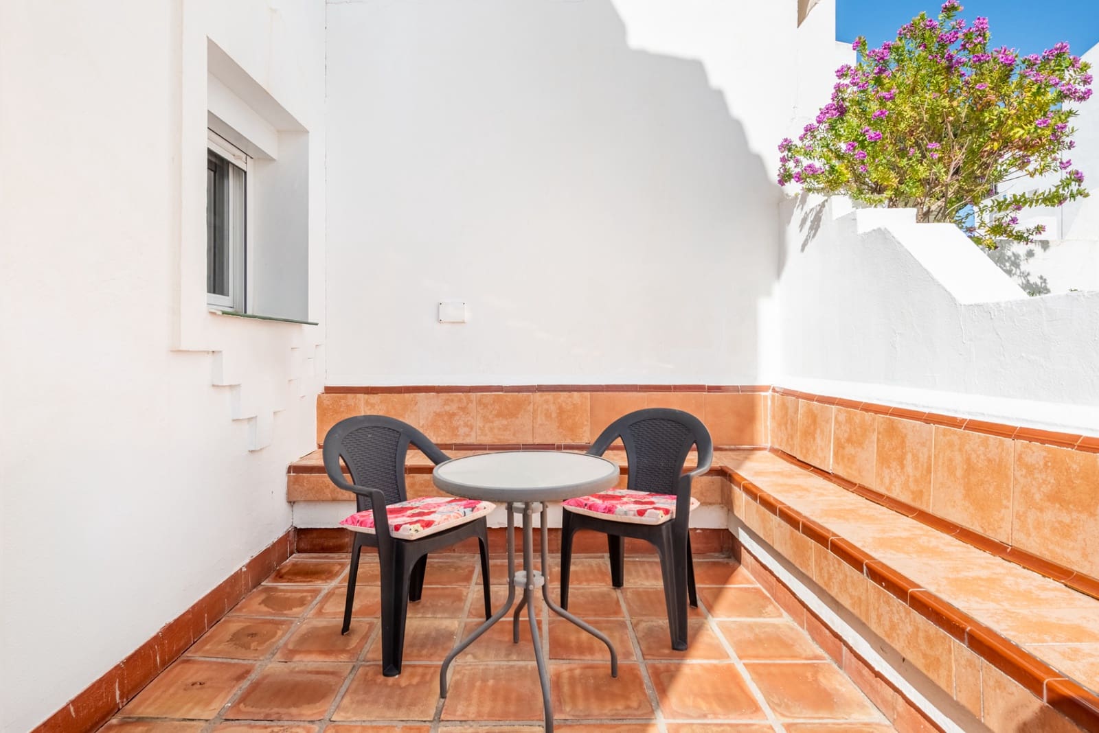 2 soveværelse Byhus til salg i Marbella med swimmingpool - € 327.000 (Ref: 9681398)