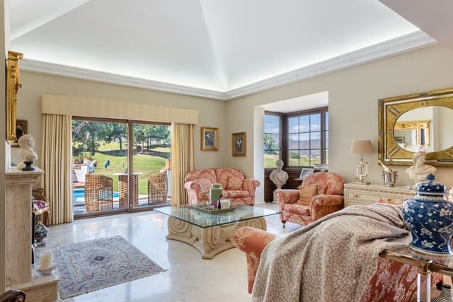 Chalet de 4 habitaciones en Mijas Costa, Mijas en venta con piscina garaje - 1.999.500 € (Ref: 9694234)