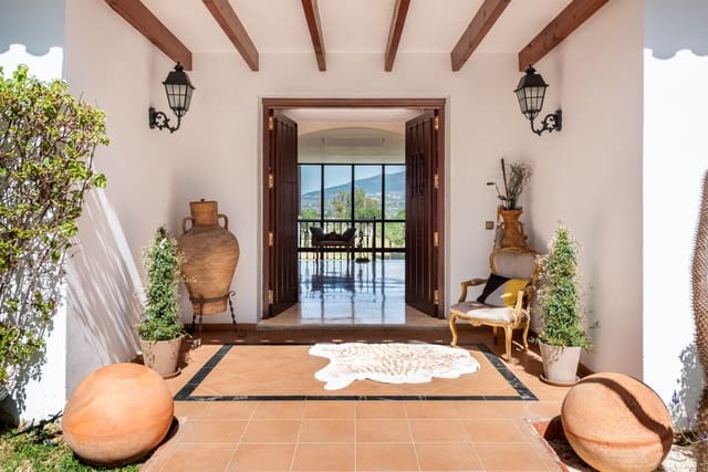 Chalet de 4 habitaciones en Mijas Costa, Mijas en venta con piscina garaje - 1.999.500 € (Ref: 9694234)