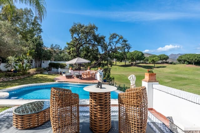 Chalet de 4 habitaciones en Mijas Costa, Mijas en venta con piscina garaje - 1.999.500 € (Ref: 9694234)