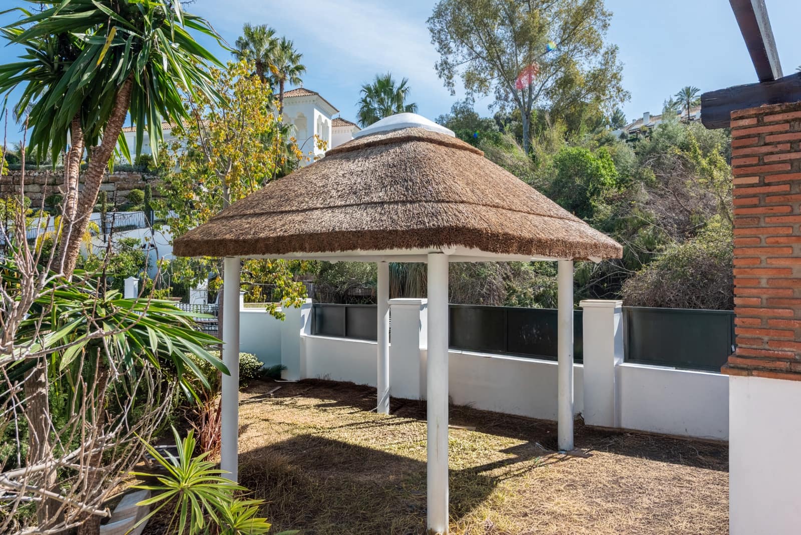 4 bedroom Villa for sale in Mijas Costa with pool garage - € 1,999,500 (Ref: 9694234)