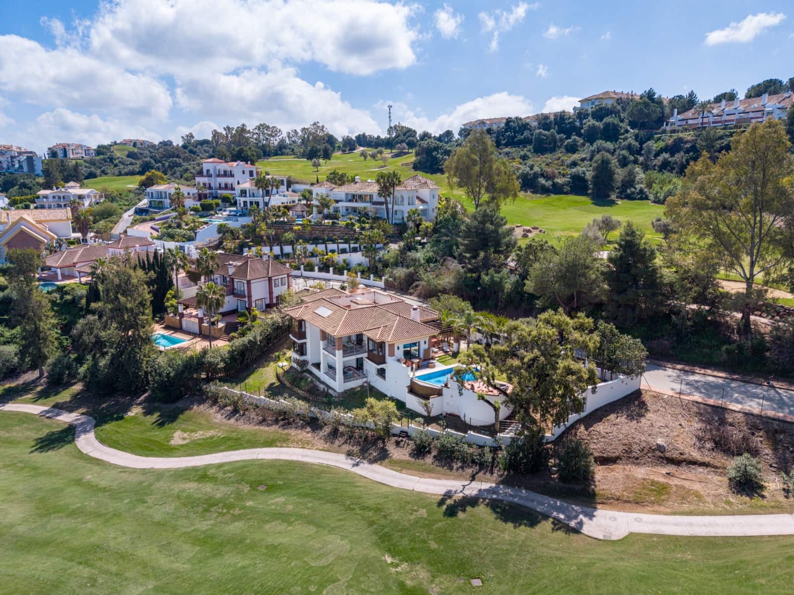 4 bedroom Villa for sale in Mijas Costa with pool garage - € 1,999,500 (Ref: 9694234)