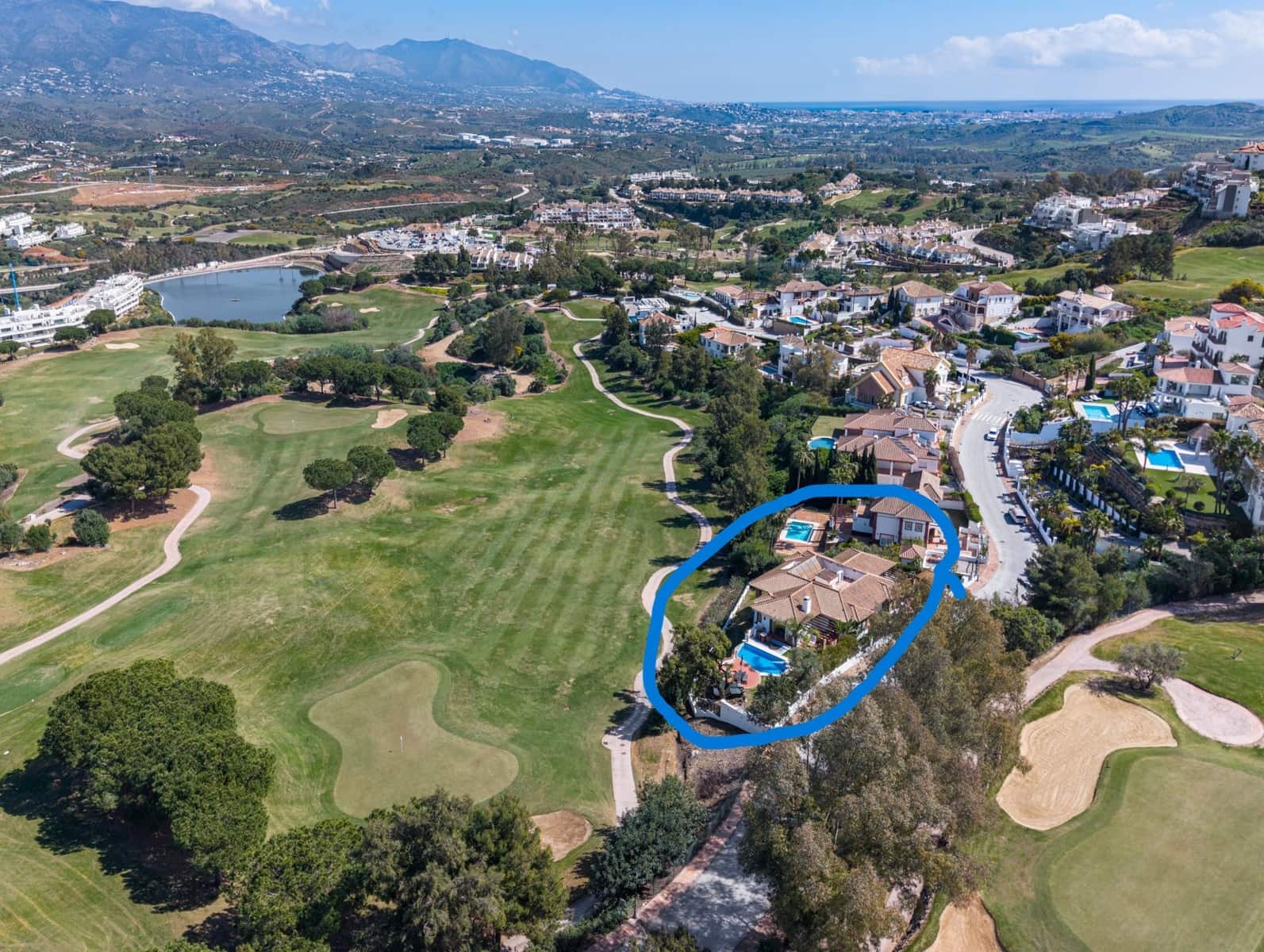 4 bedroom Villa for sale in Mijas Costa with pool garage - € 1,999,500 (Ref: 9694234)