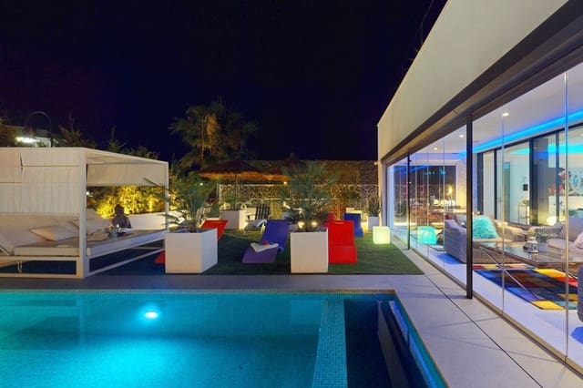 Chalet de 5 habitaciones en La Cala de Mijas, Mijas en venta con piscina garaje - 2.395.000 € (Ref: 9753528)