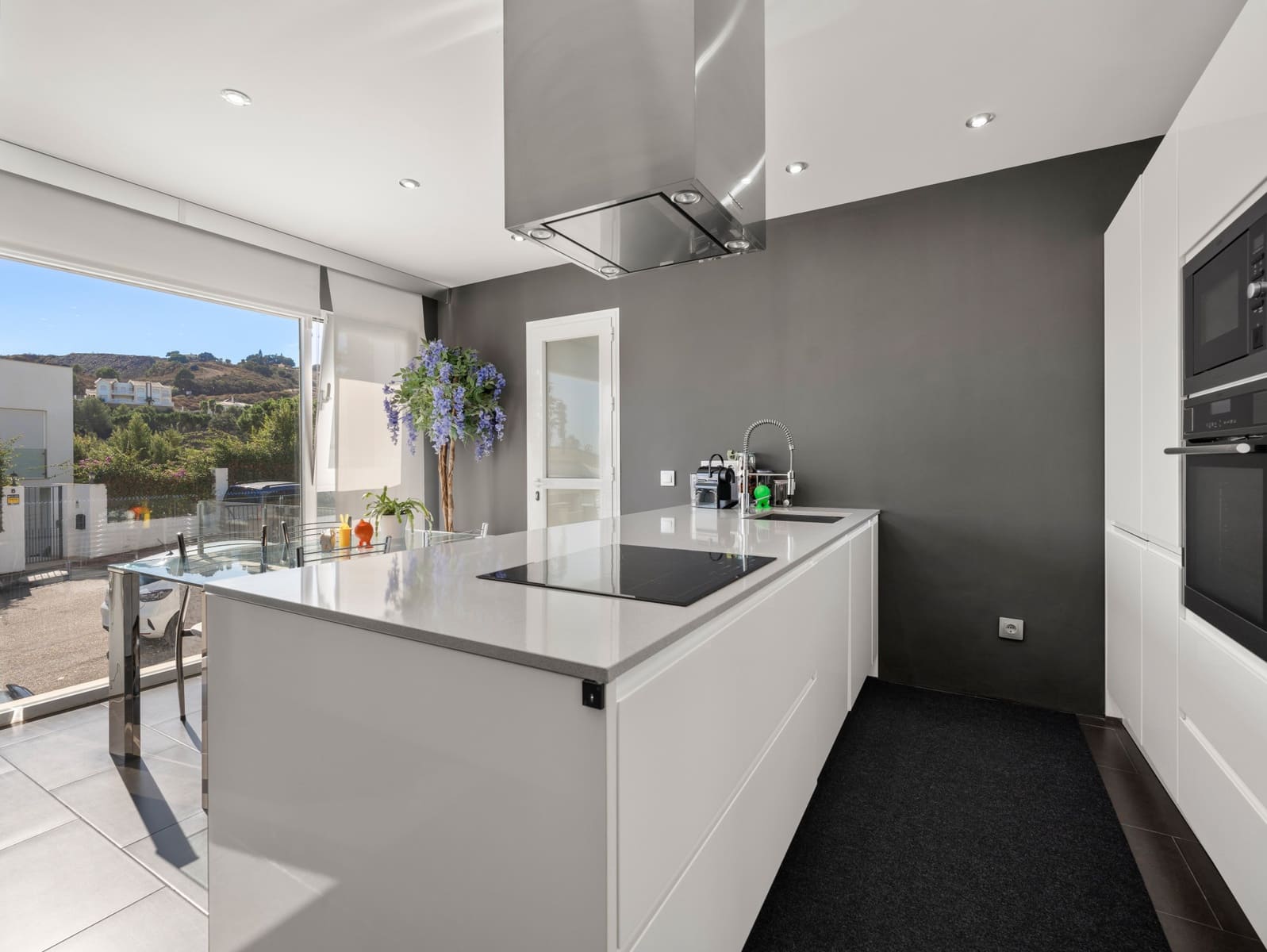 5 slaapkamer Villa te koop in Mijas Costa met zwembad garage - € 1.650.000 (Ref: 9753530)