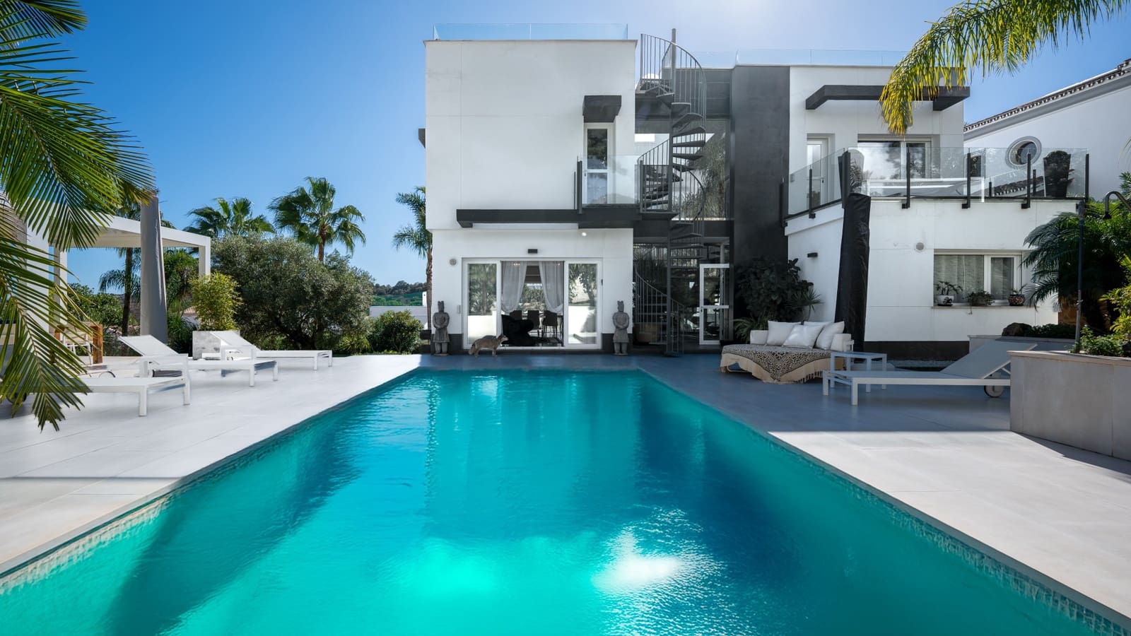 5 slaapkamer Villa te koop in Mijas Costa met zwembad garage - € 1.650.000 (Ref: 9753530)