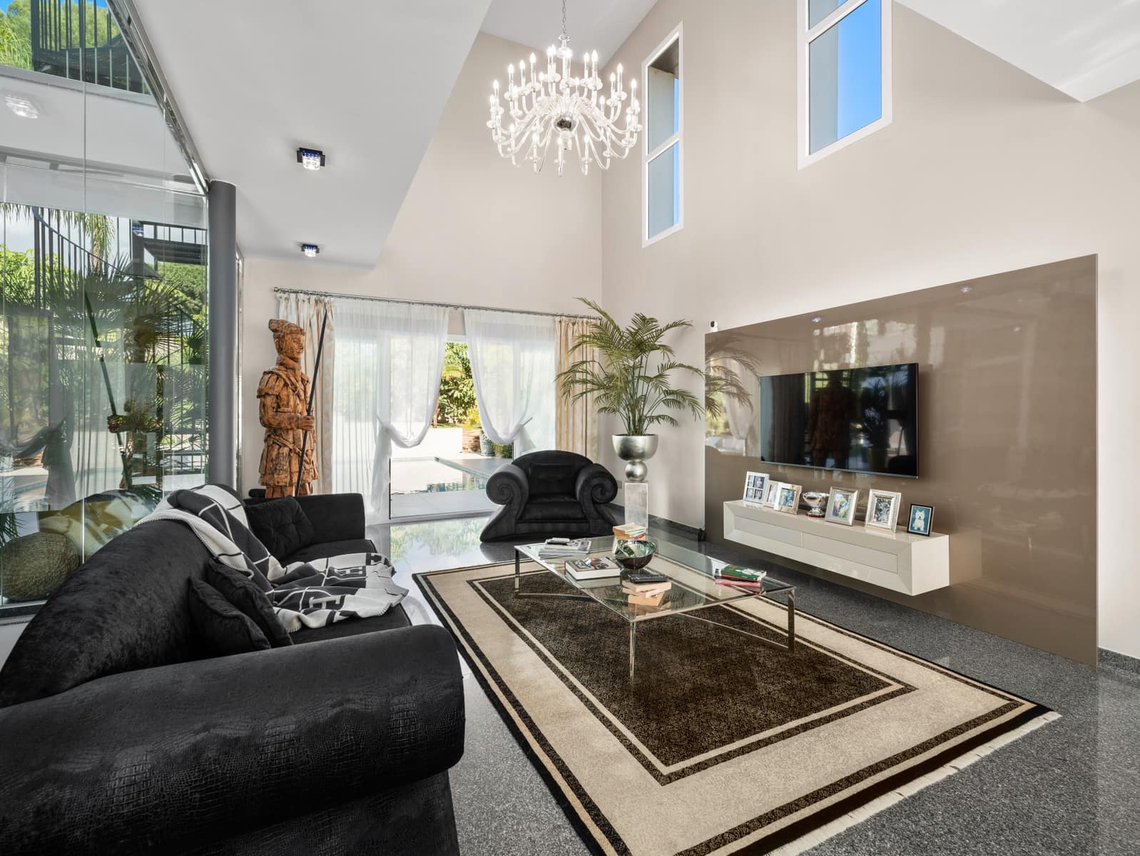 5 slaapkamer Villa te koop in Mijas Costa met zwembad garage - € 1.650.000 (Ref: 9753530)