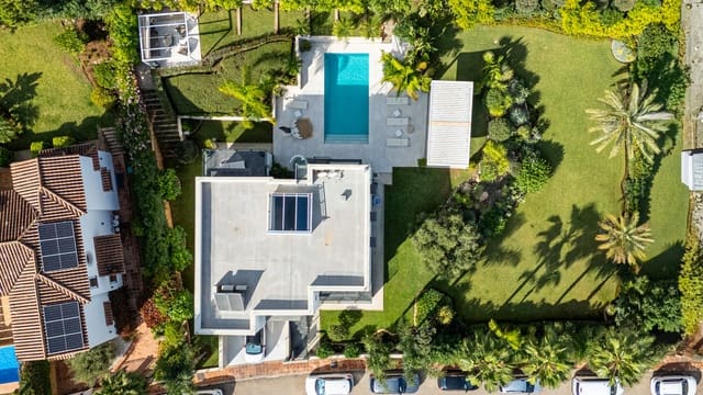 5 soverom Villa til salgs i Mijas Costa, Mijas med svømmebasseng garasje - € 1 650 000 (Ref: 9753530)