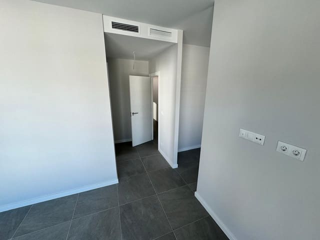 4 soveværelse Semi-Rækkehus til salg i Riviera del Sol, Mijas med swimmingpool garage - € 685.000 (Ref: 9753533)