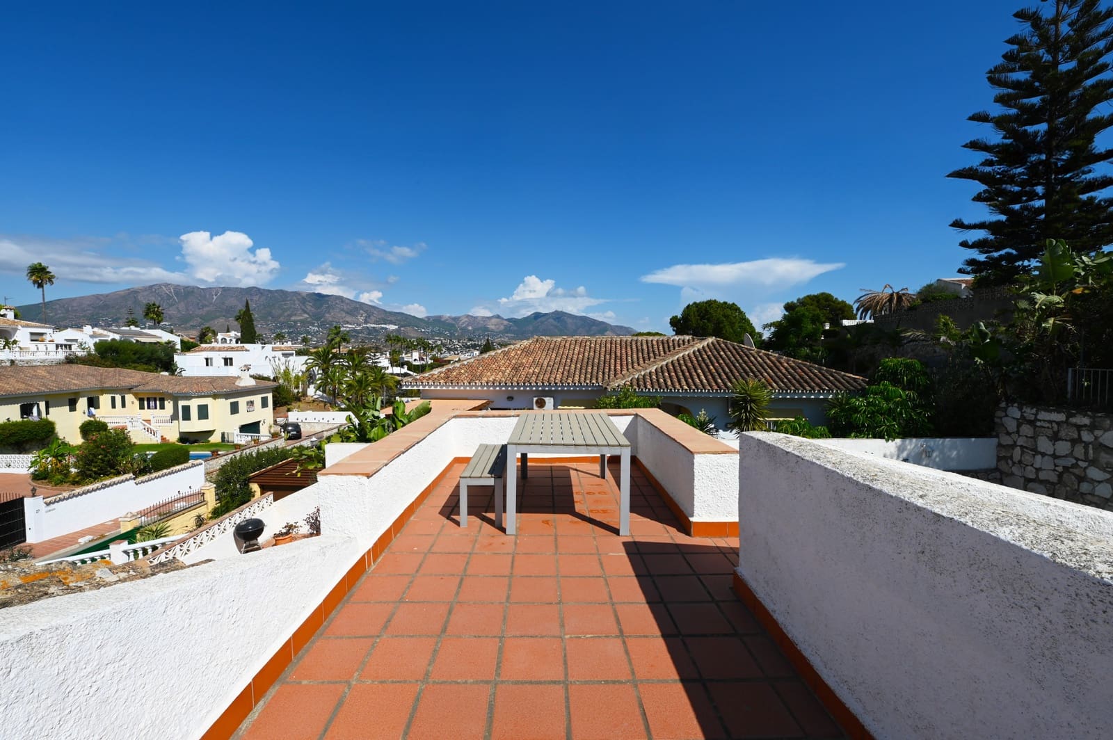 3 bedroom Villa for sale in Mijas Costa with pool garage - € 649,000 (Ref: 9753534)