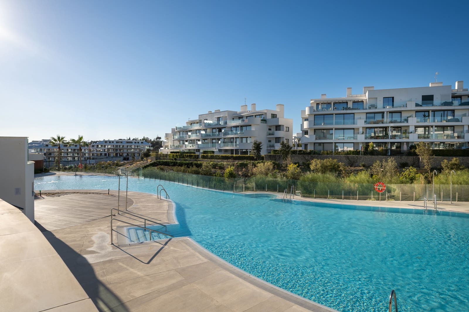 2 soveværelse Lejlighed til salg i Fuengirola med swimmingpool garage - € 649.000 (Ref: 9753536)