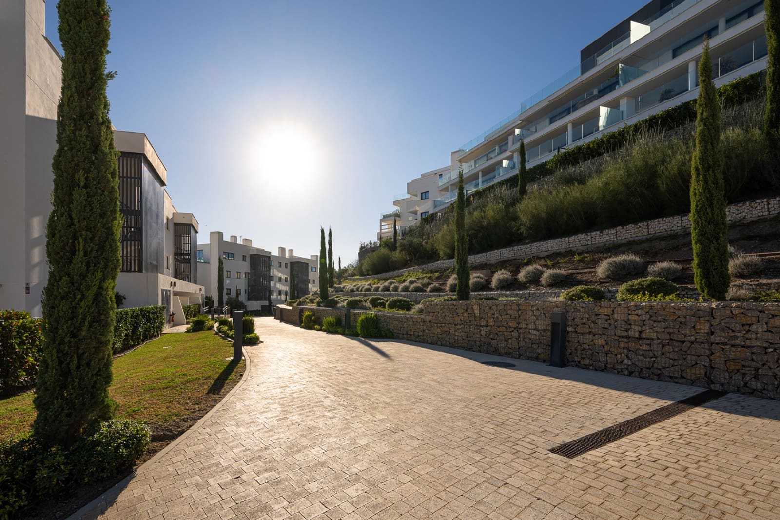 2 soveværelse Lejlighed til salg i Fuengirola med swimmingpool garage - € 649.000 (Ref: 9753536)