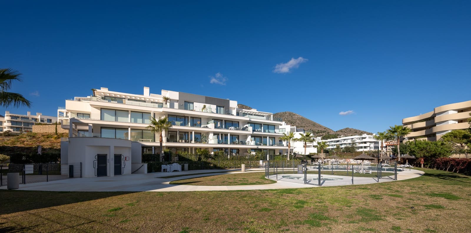 2 quarto Apartamento para venda em Fuengirola com piscina garagem - 620 000 € (Ref: 9753536)