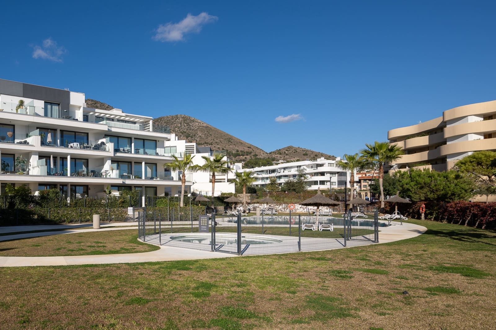 2 quarto Apartamento para venda em Fuengirola com piscina garagem - 620 000 € (Ref: 9753536)
