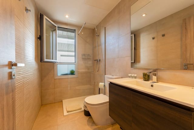3 soverom Penthouse til salgs i Mijas Costa, Mijas med svømmebasseng garasje - € 697 000 (Ref: 9753537)