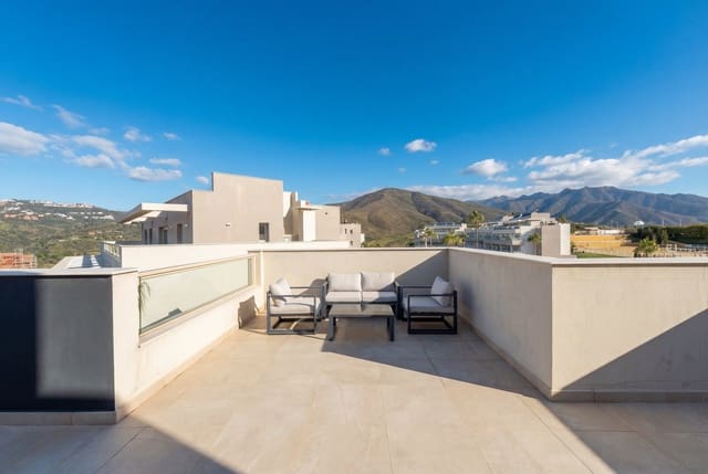 3 soverom Penthouse til salgs i Mijas Costa, Mijas med svømmebasseng garasje - € 697 000 (Ref: 9753537)