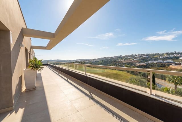 3 soverom Penthouse til salgs i Mijas Costa, Mijas med svømmebasseng garasje - € 697 000 (Ref: 9753537)