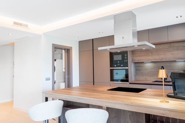 3 soveværelse Lejlighed til salg i Mijas Costa, Mijas med swimmingpool garage - € 690.000 (Ref: 9753539)