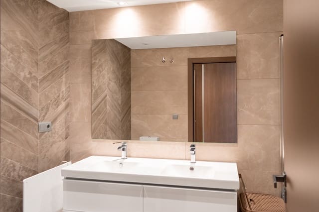 3 soveværelse Lejlighed til salg i Mijas Costa, Mijas med swimmingpool garage - € 690.000 (Ref: 9753539)