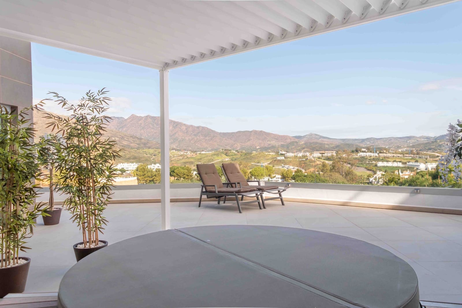 3 bedroom Apartment for sale in Mijas Costa with pool garage - € 690,000 (Ref: 9753539)