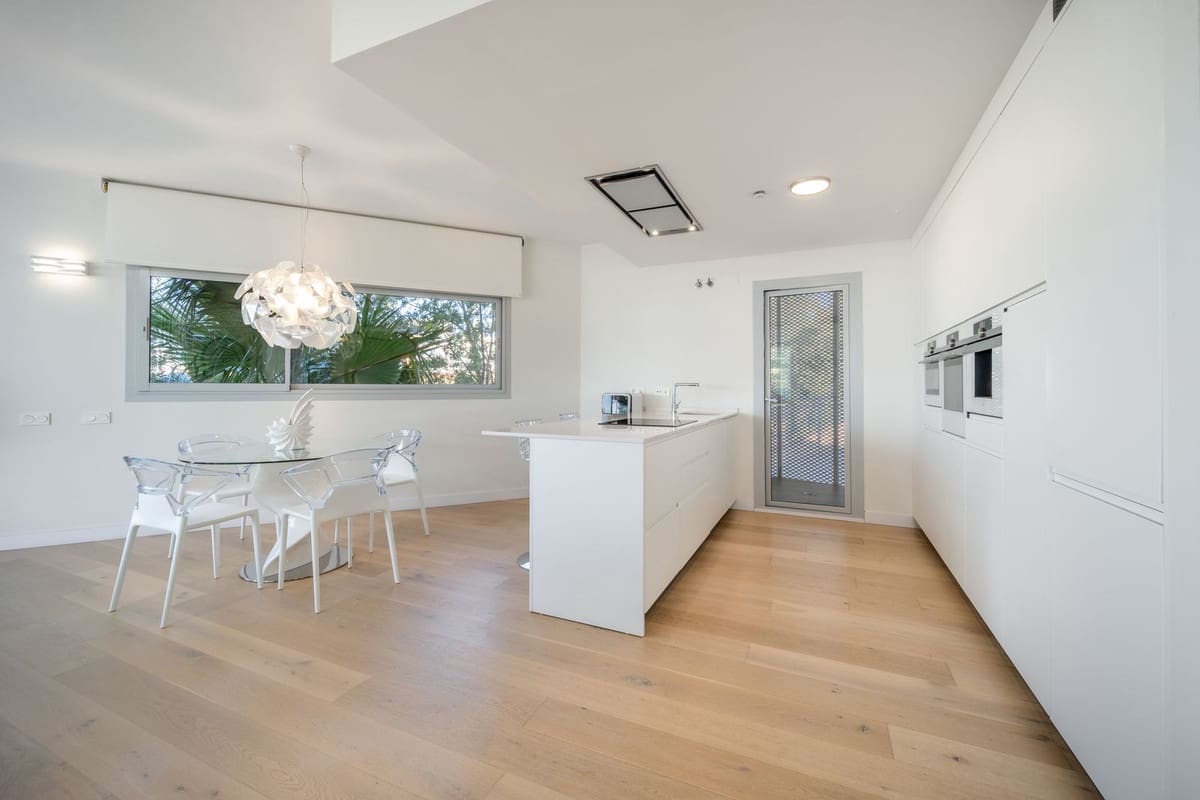 2 sypialnia Apartament na sprzedaż w Fuengirola z basenem garażem - 599 000 € (Ref: 9798160)