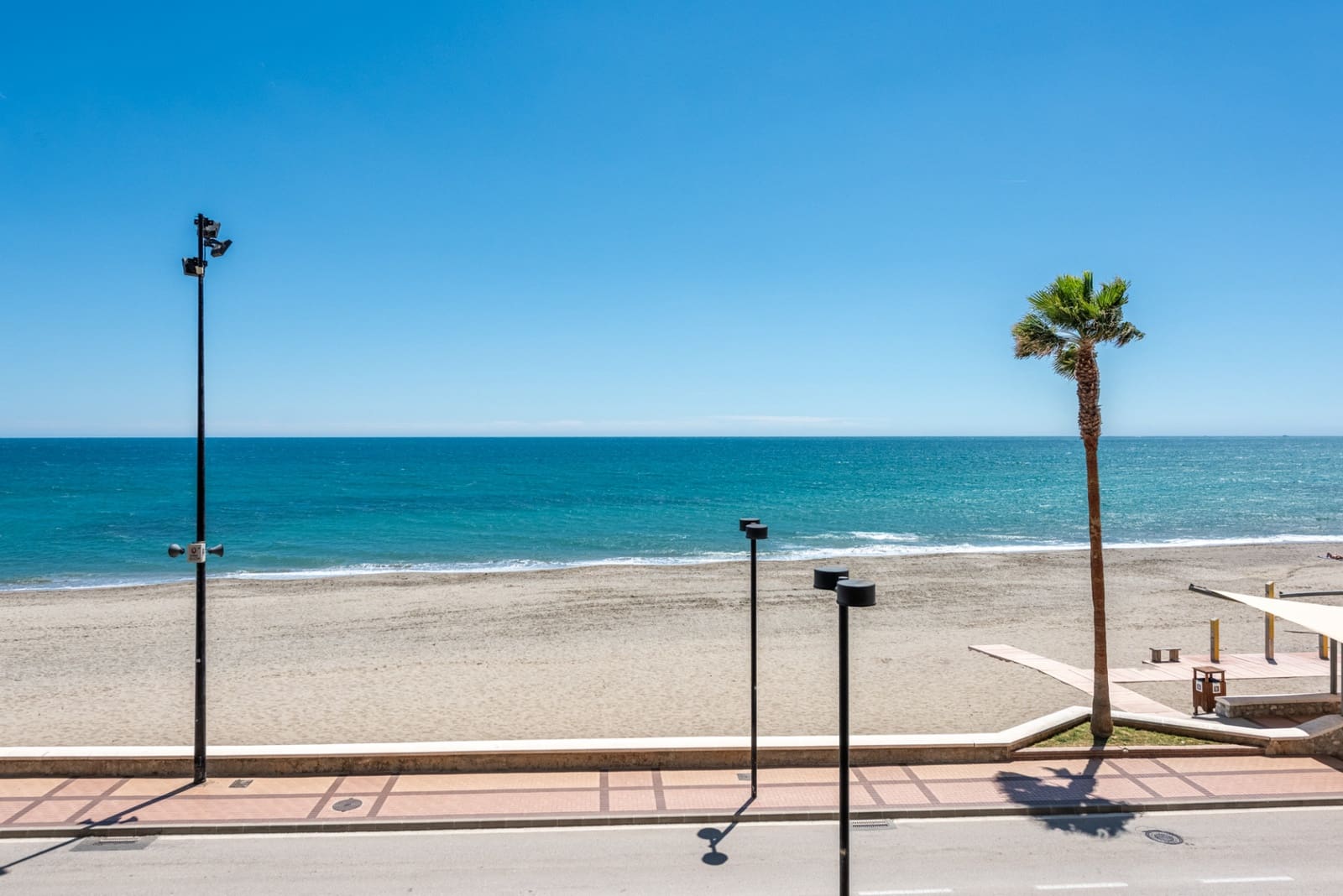 3 bedroom Apartment for sale in Fuengirola with pool garage - € 695,000 (Ref: 9819211)