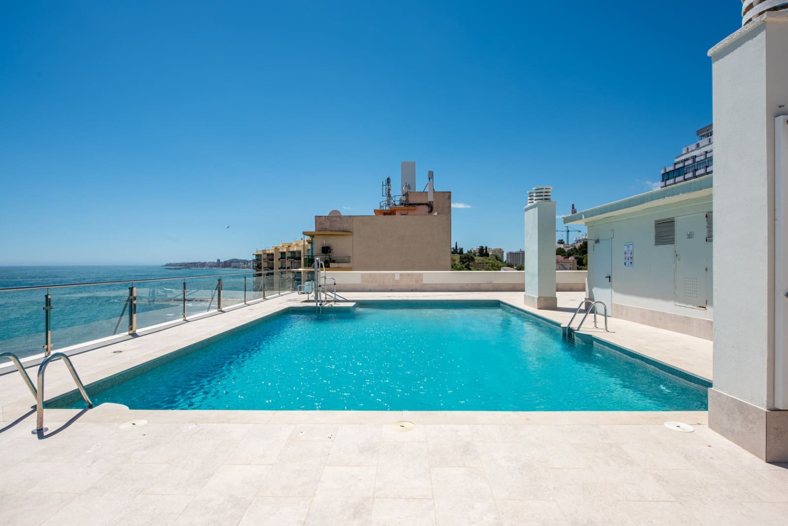 3 bedroom Apartment for sale in Fuengirola with pool garage - € 695,000 (Ref: 9819211)