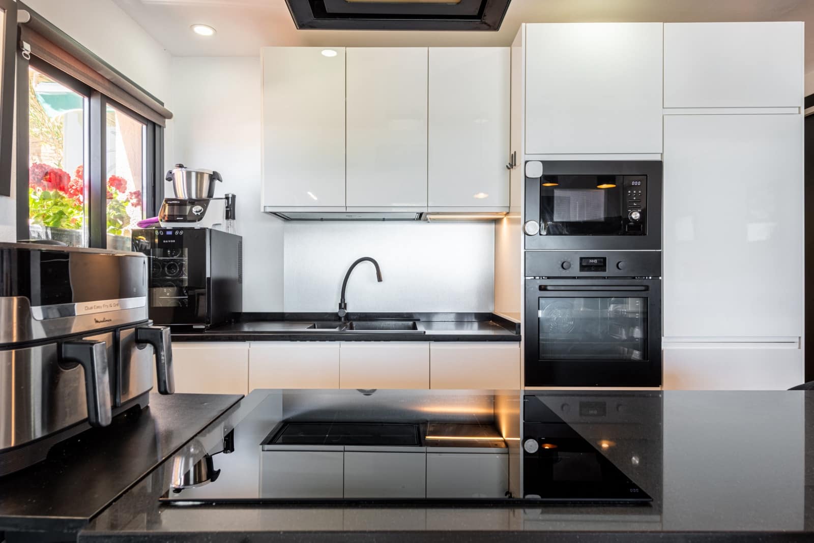 3 bedroom Apartment for sale in Fuengirola with pool garage - € 695,000 (Ref: 9819211)