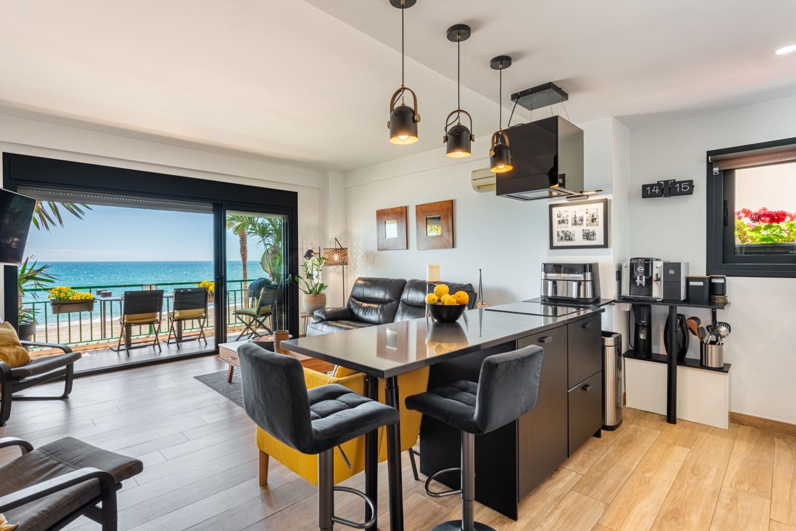 3 bedroom Apartment for sale in Fuengirola with pool garage - € 695,000 (Ref: 9819211)
