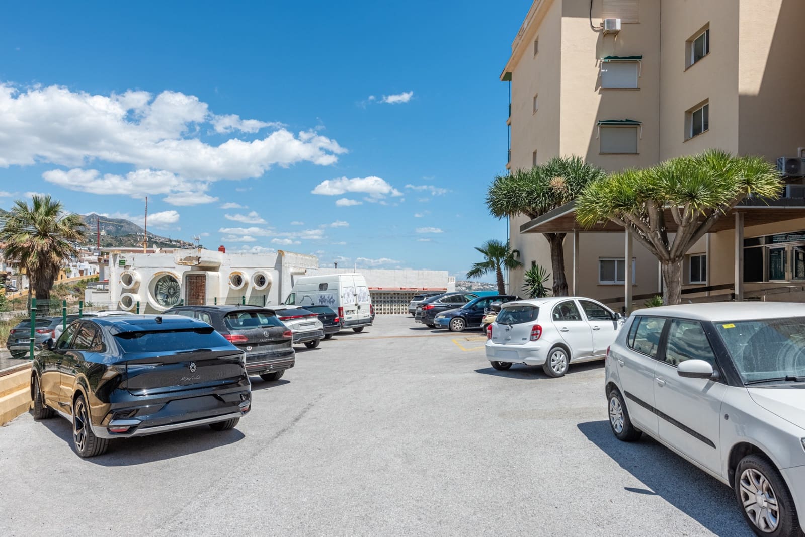 3 bedroom Apartment for sale in Fuengirola with pool garage - € 695,000 (Ref: 9819211)