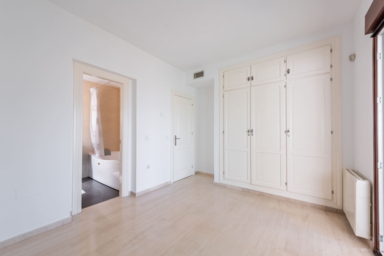 3 soverom Villa til salgs i Mijas Costa med svømmebasseng garasje - € 675 000 (Ref: 9821484)