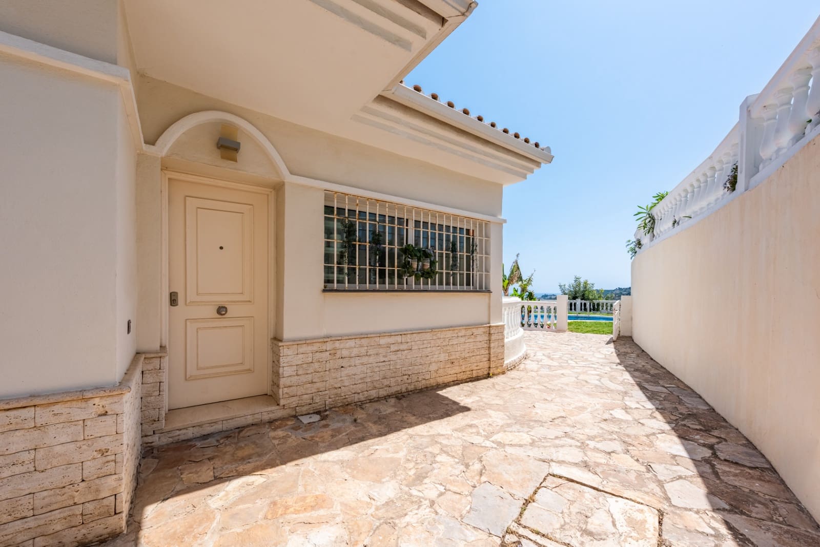 3 soverom Villa til salgs i Mijas Costa med svømmebasseng garasje - € 675 000 (Ref: 9821484)