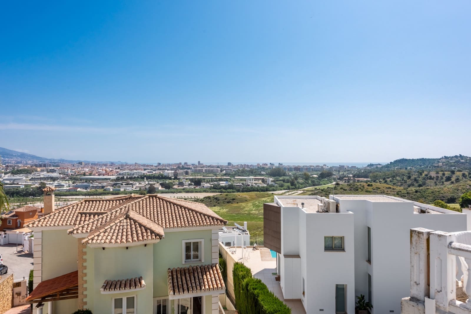 3 soverom Villa til salgs i Mijas Costa med svømmebasseng garasje - € 675 000 (Ref: 9821484)