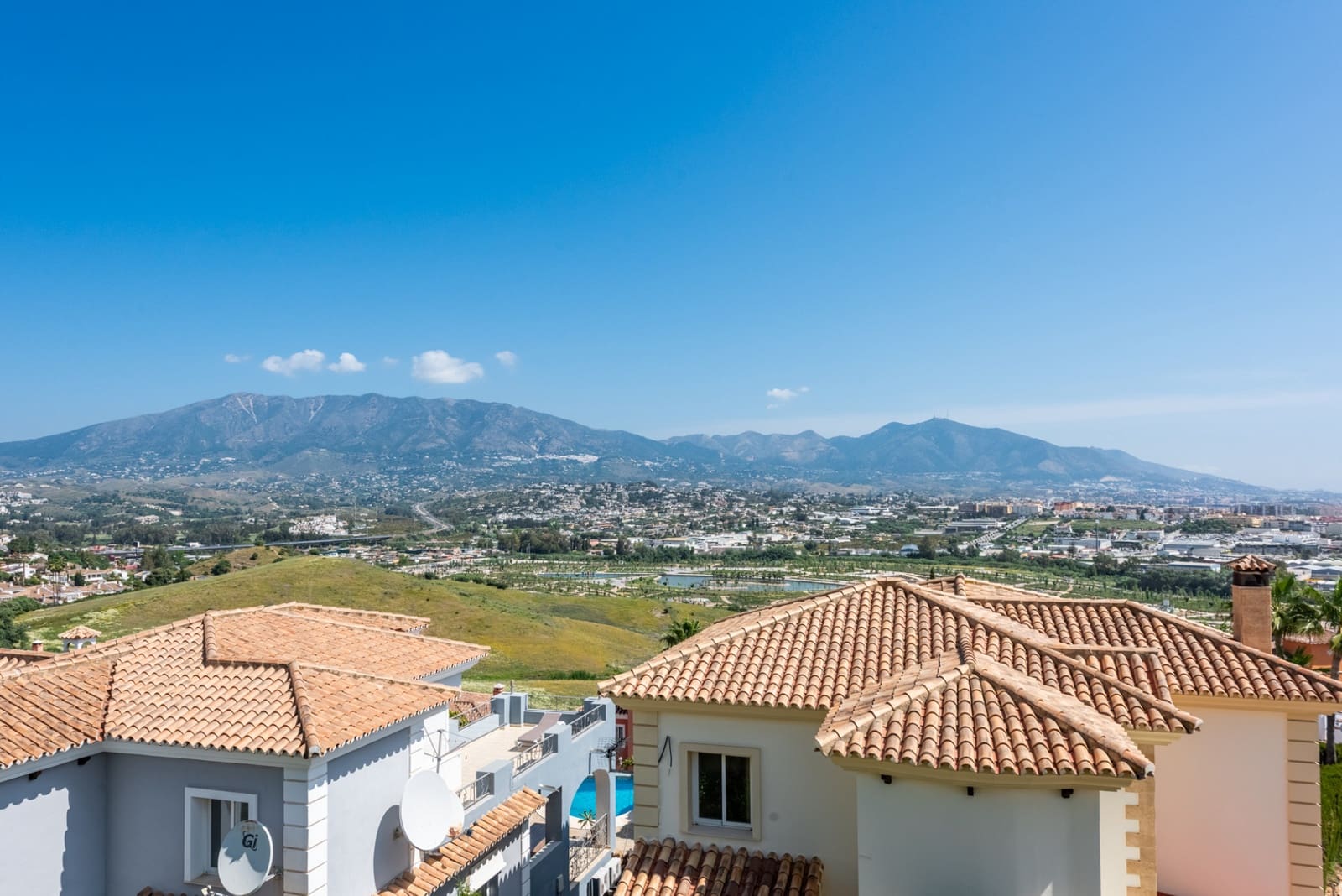 3 soverom Villa til salgs i Mijas Costa med svømmebasseng garasje - € 675 000 (Ref: 9821484)