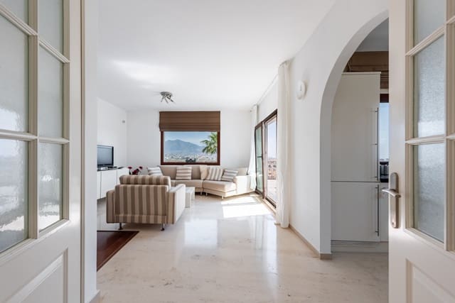3 chambre Villa/Maison à vendre à Mijas Costa, Mijas avec piscine garage - 675 000 € (Ref: 9821484)