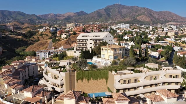 4 soverom Penthouse til salgs i Torreblanca, Fuengirola med svømmebasseng garasje - € 649 000 (Ref: 9832752)