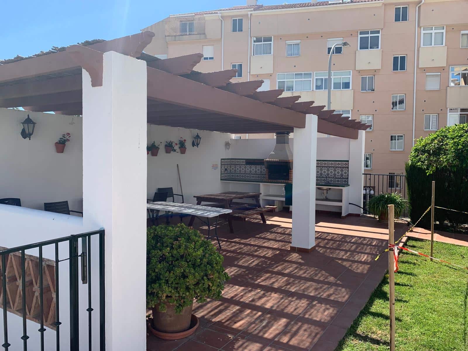 2 sypialnia Apartament na sprzedaż w Benalmadena Costa z basenem garażem - 364 000 € (Ref: 9850359)