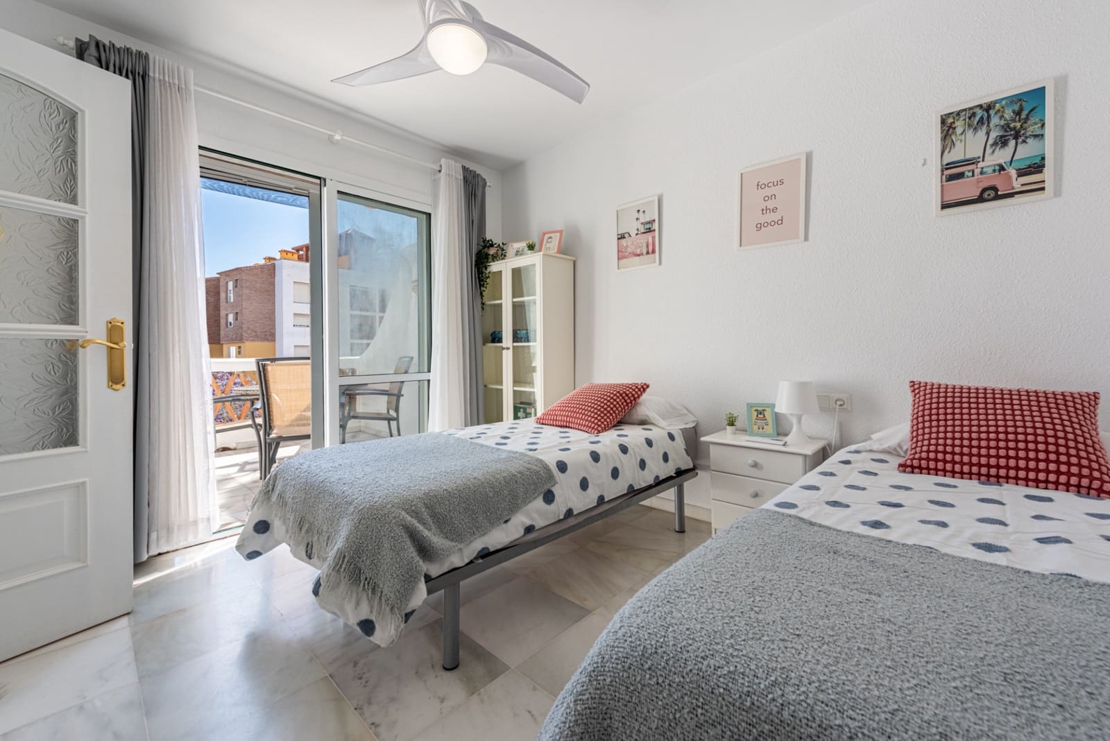 2 sypialnia Apartament na sprzedaż w Benalmadena Costa z basenem garażem - 364 000 € (Ref: 9850359)