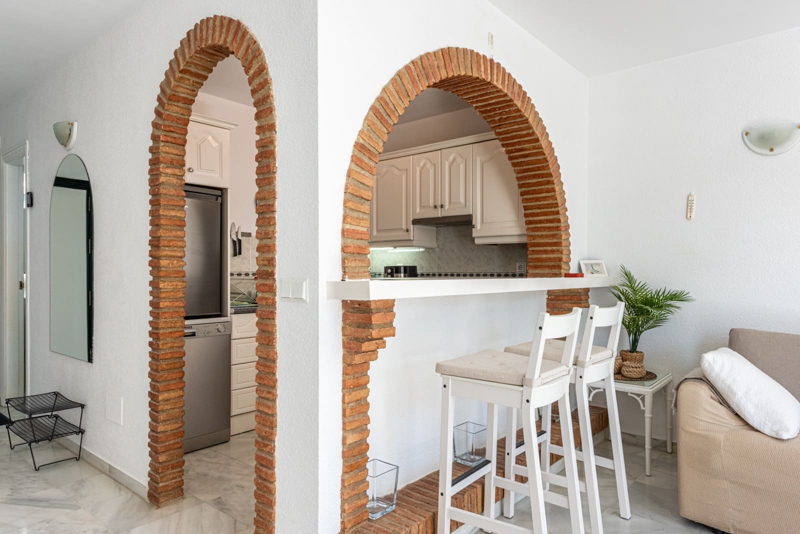 2 sypialnia Apartament na sprzedaż w Benalmadena Costa z basenem garażem - 364 000 € (Ref: 9850359)