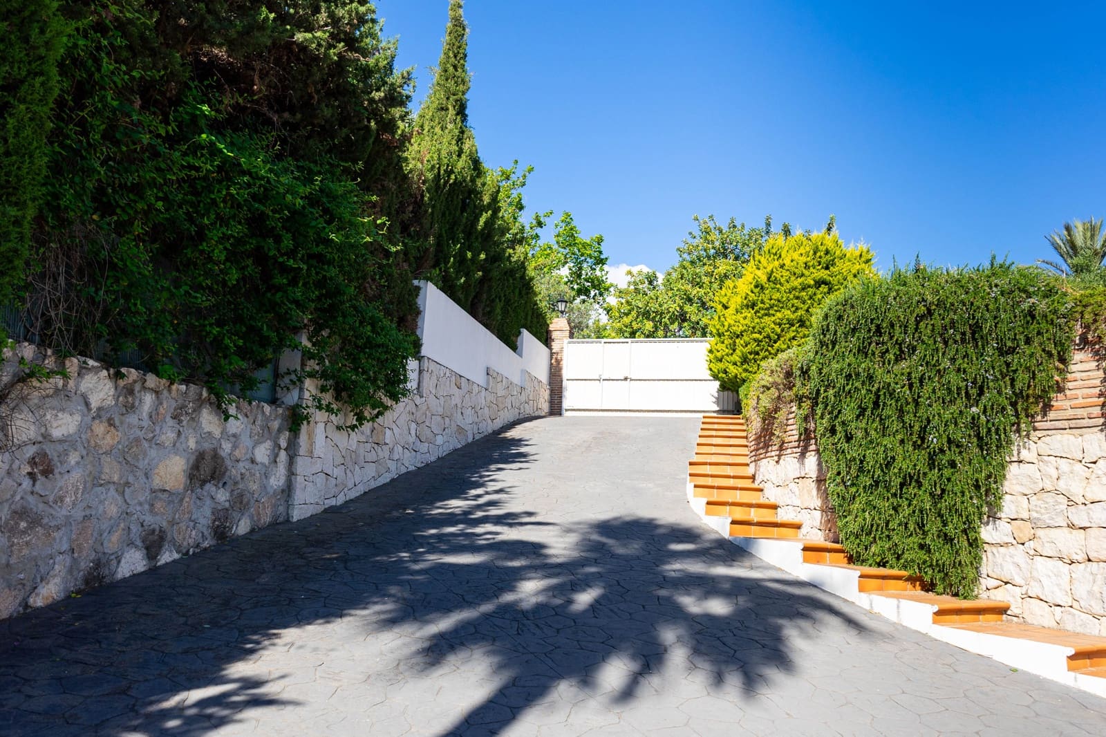 4 sypialnia Willa na sprzedaż w Mijas z basenem garażem - 1 300 000 € (Ref: 9883583)