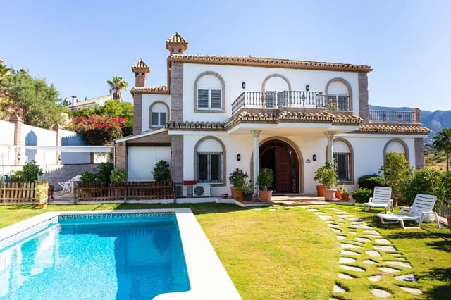 4 sypialnia Willa na sprzedaż w Mijas pueblo, Mijas z basenem garażem - 1 300 000 € (Ref: 9883583)