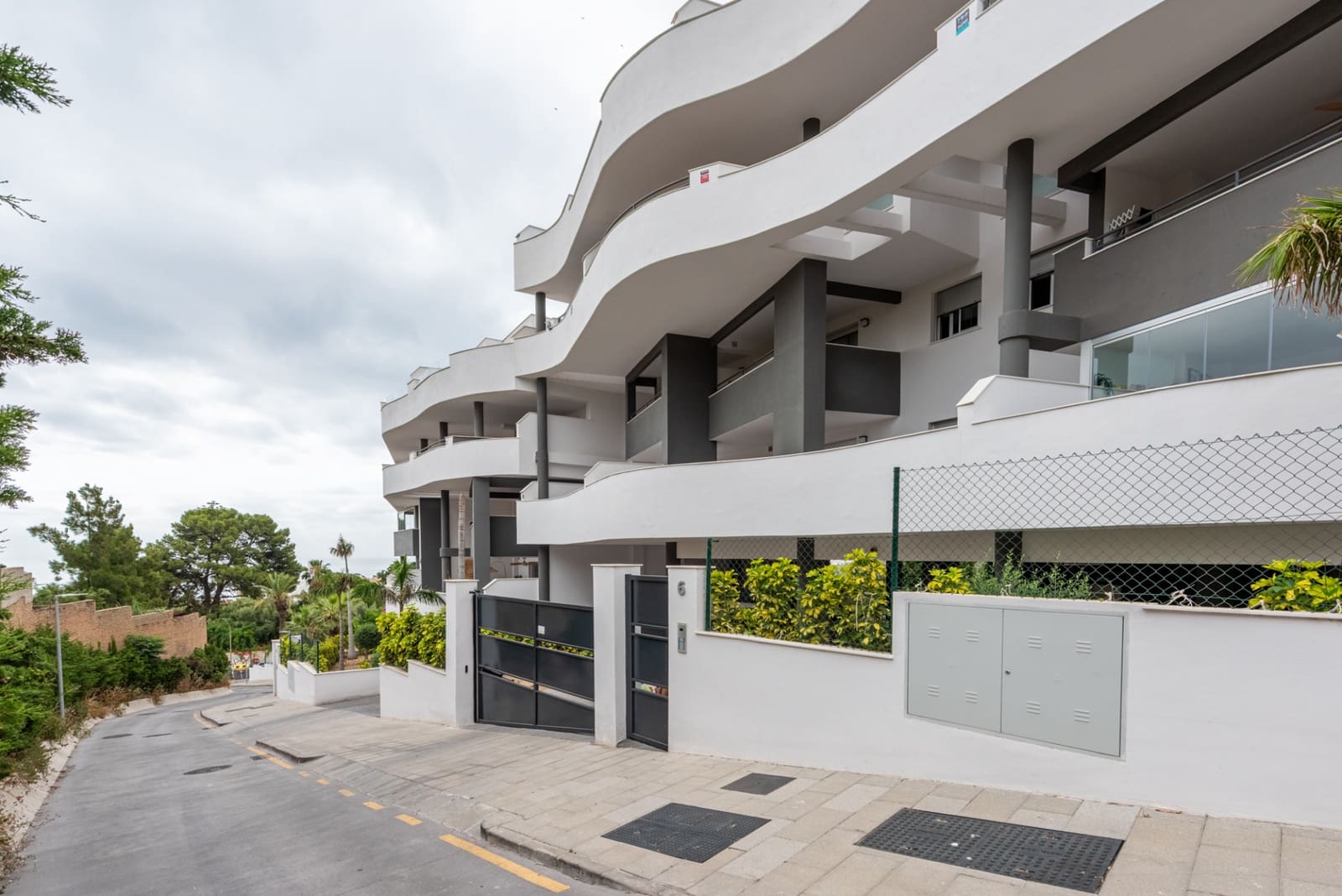 2 bedroom Apartment for sale in Torremolinos with pool garage - € 495,000 (Ref: 9897403)