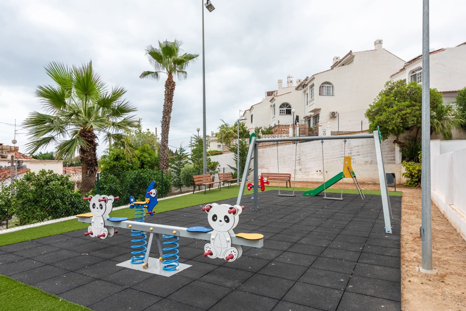 2 bedroom Apartment for sale in Torremolinos with pool garage - € 495,000 (Ref: 9897403)