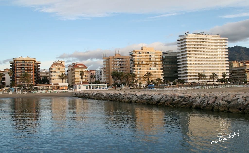 2 makuuhuone Huoneisto myytävänä paikassa Fuengirola mukana 
autotalli - 395 000 € (Ref: 9996208)