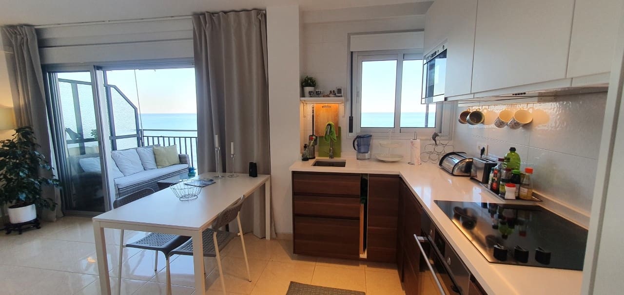 2 makuuhuone Huoneisto myytävänä paikassa Fuengirola mukana 
autotalli - 395 000 € (Ref: 9996208)