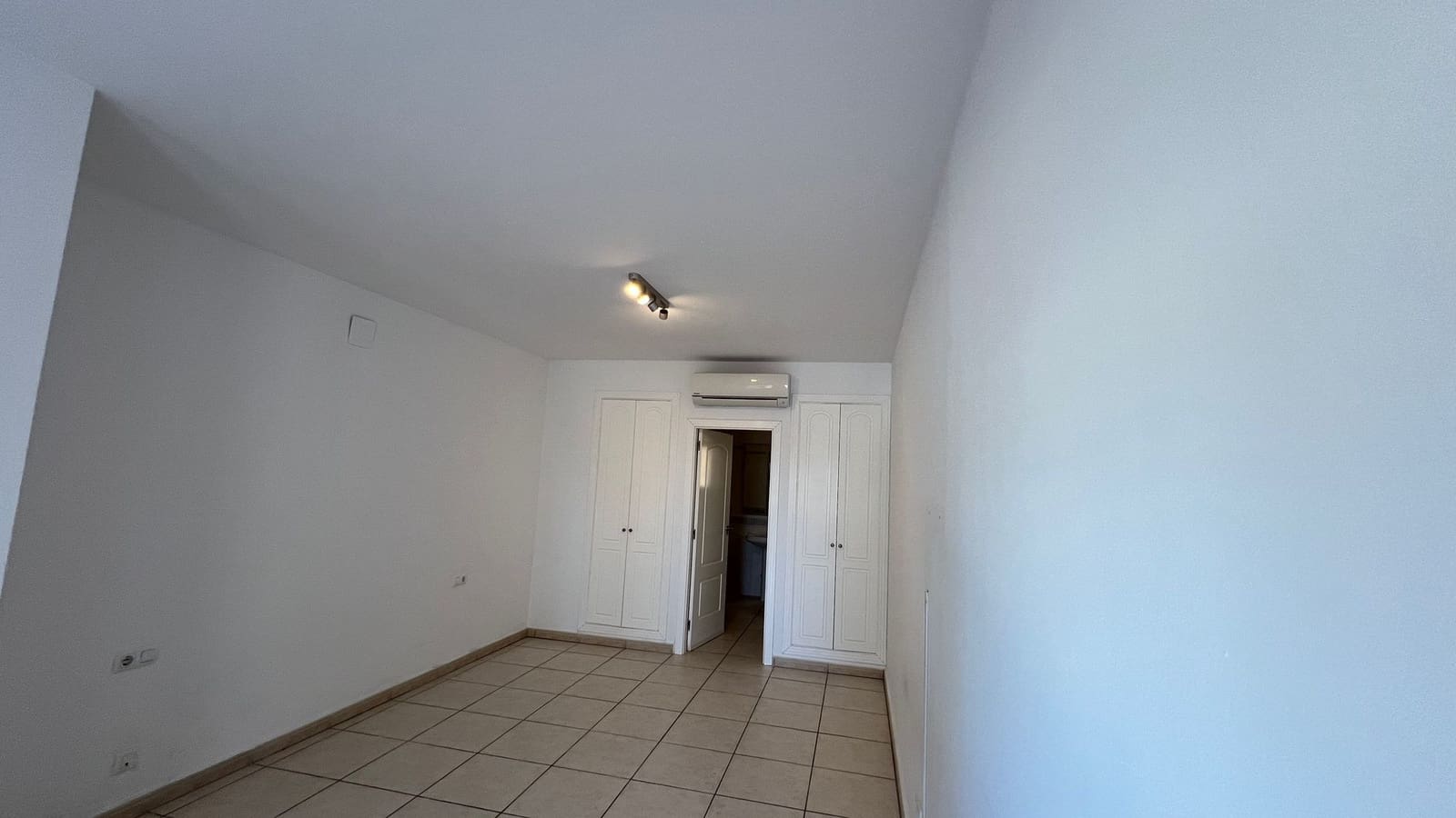 3 soveværelse Lejlighed til salg i Denia - € 269.000 (Ref: 10082122)