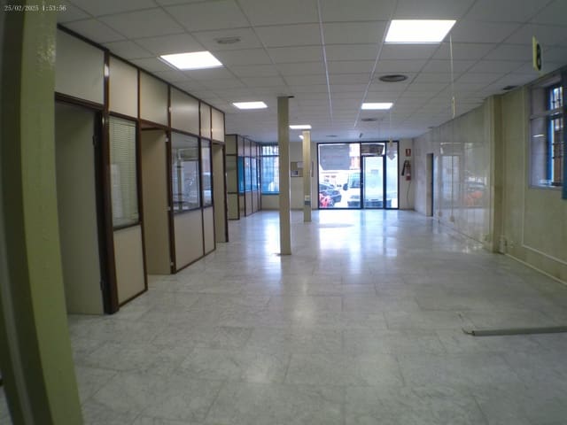 Erhverv til leje i Llíria - € 1.200 (Ref: 8855020)